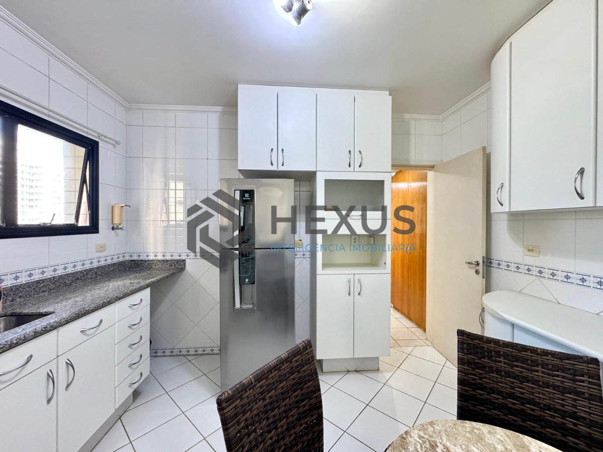 Foto 8 de Apartamento à venda, Jardim Astúrias, Guarujá, SP