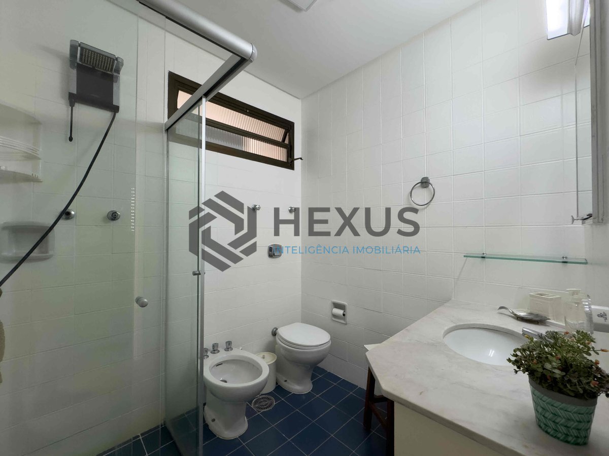Foto 21 de Apartamento com varanda, vista mar, quadra mar, lazer, Praia das Pitangueiras, Guaruja | Hexus Inteligência Imobiliária