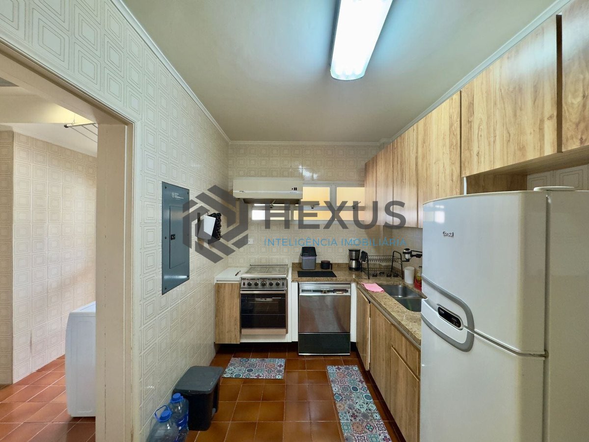 Foto 12 de Apartamento à venda na Praia das Pitangueiras com 3 Quartos ( 1 Suíte ) e 2 Vagas.