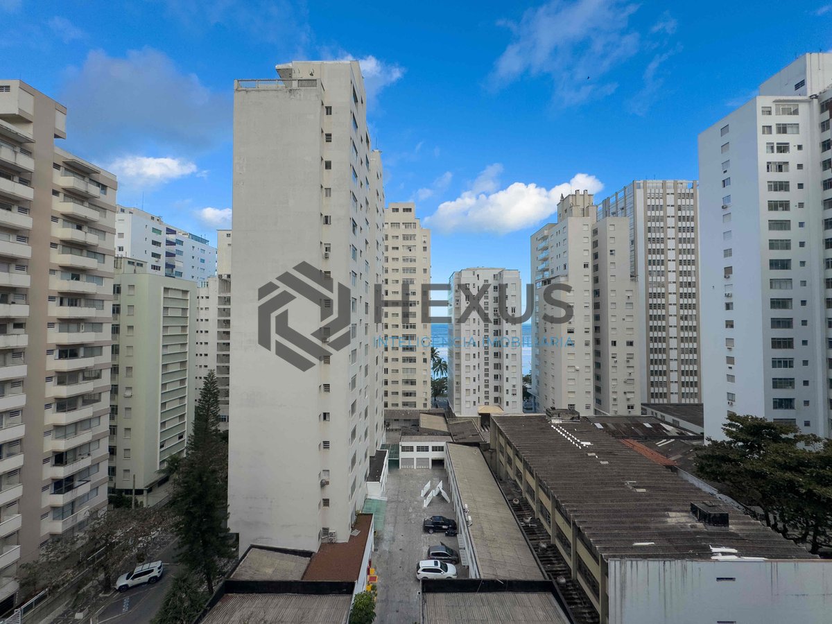 Foto 11 de Apartamento com varanda e vista mar a uma quadra da Praia das Pitangueiras de 3 quartos, 1 vaga, Guarujá-SP.