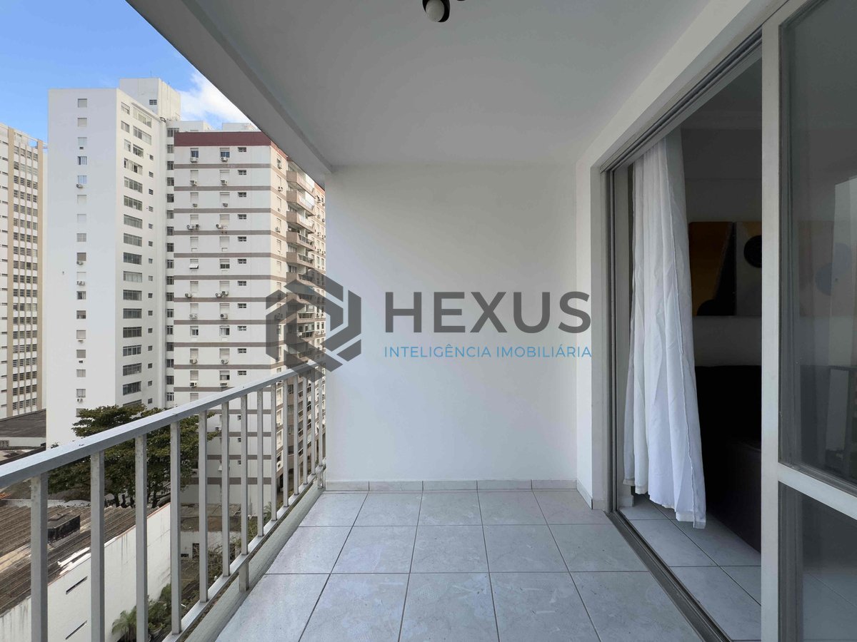 Foto 12 de Apartamento com varanda e vista mar a uma quadra da Praia das Pitangueiras de 3 quartos, 1 vaga, Guarujá-SP.