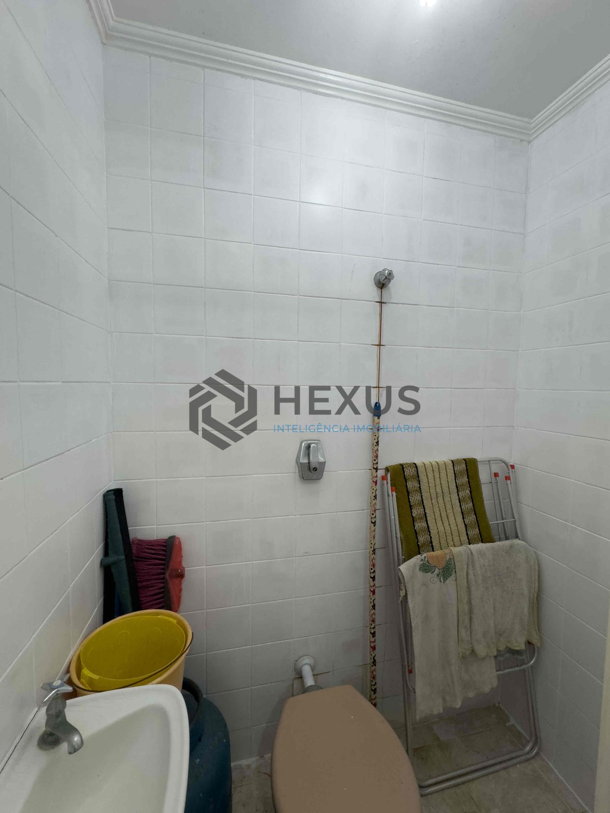 Foto 23 de Apartamento com varanda e vista mar a uma quadra da Praia das Pitangueiras de 3 quartos, 1 vaga, Guarujá-SP.