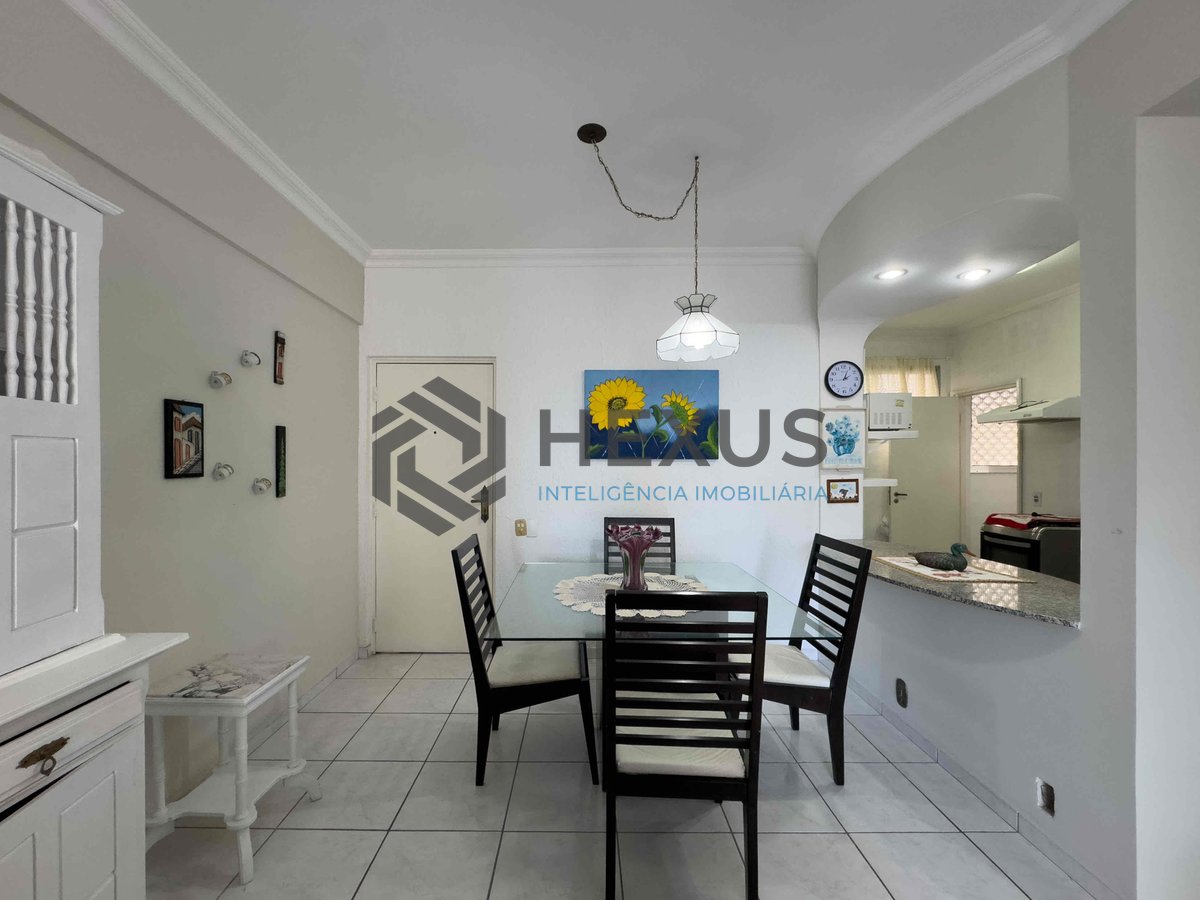 Foto 7 de Apartamento com varanda e vista mar a uma quadra da Praia das Pitangueiras de 3 quartos, 1 vaga, Guarujá-SP.