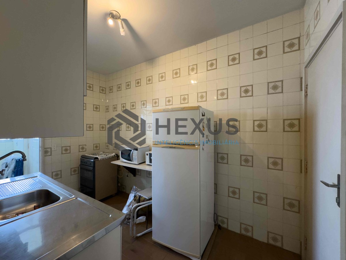 Foto 18 de Apartamento com varanda a uma quadra da Praia das Pitangueiras, Guaruja