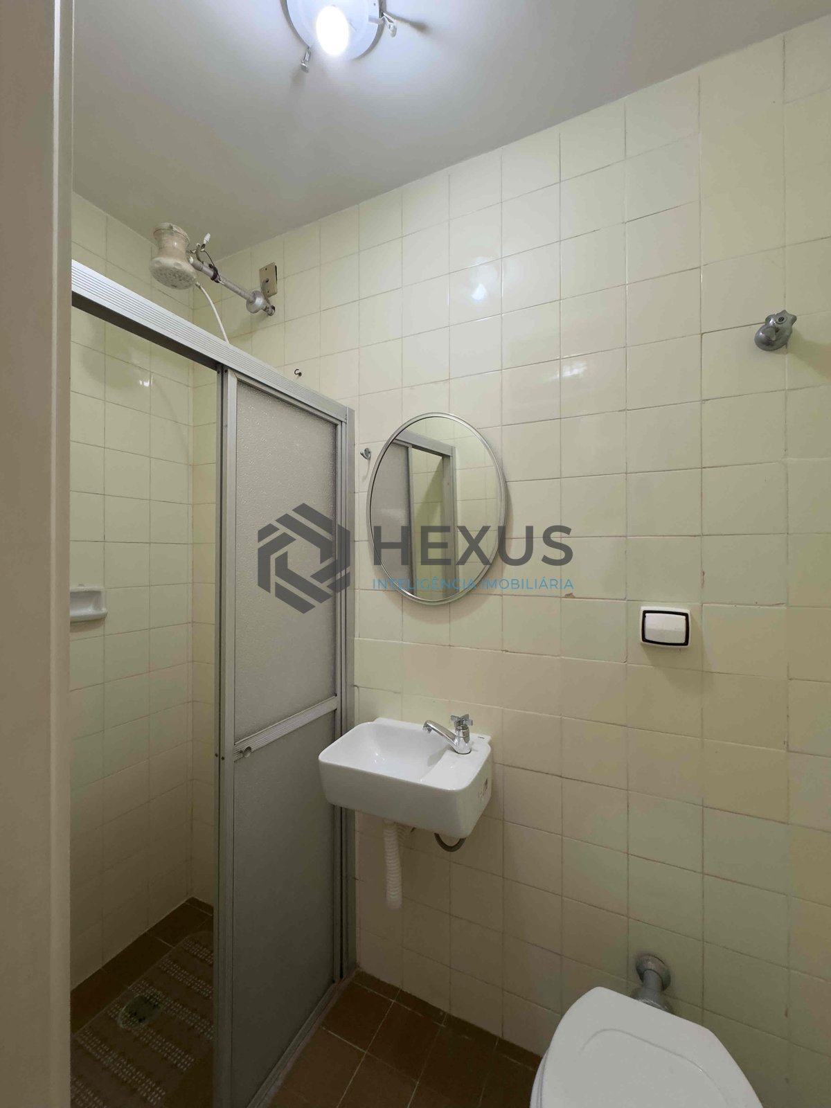 Foto 22 de Apartamento com varanda a uma quadra da Praia das Pitangueiras, Guaruja