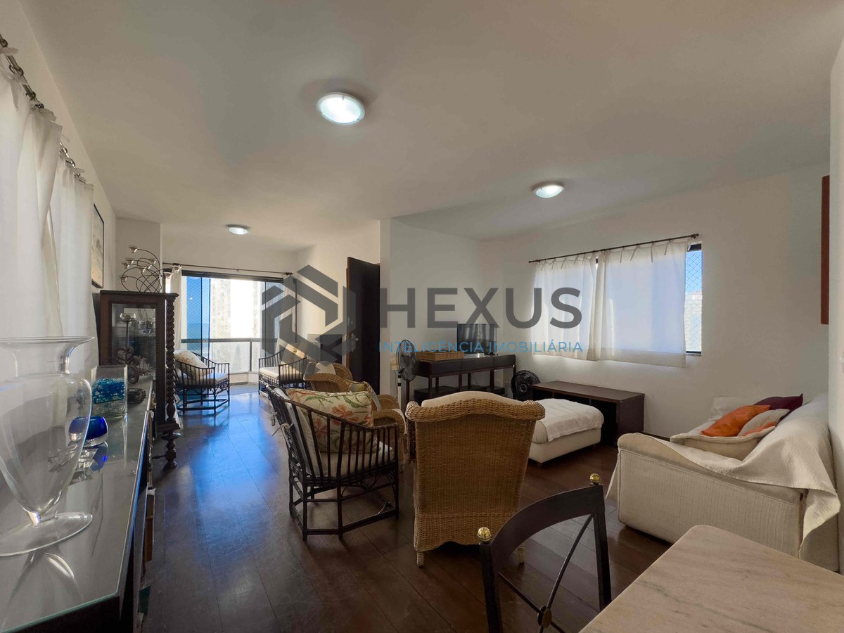Foto 2 de Apartamento com varanda, vista mar, 2 quadras da Praia das Pitangueiras, Guaruja | Hexus Inteligência Imobiliária