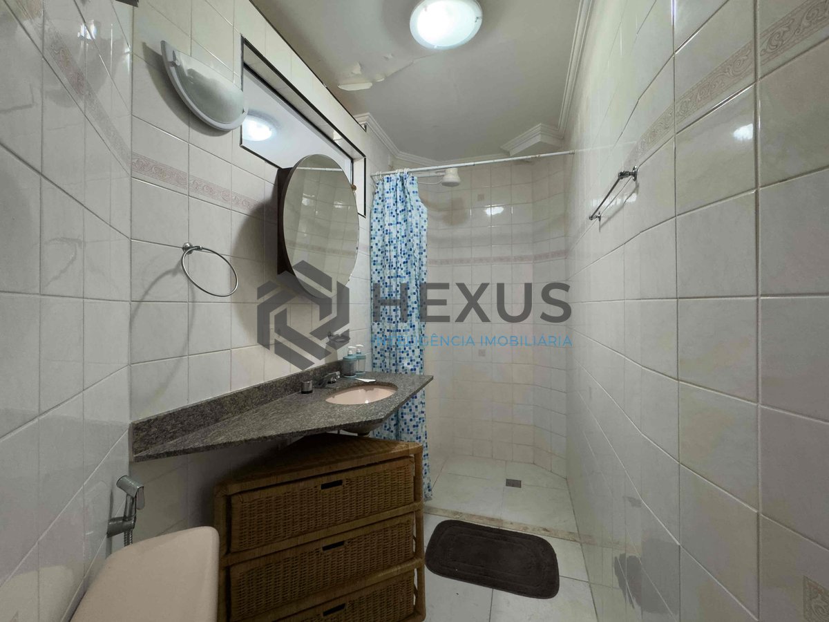 Foto 20 de Apartamento com varanda, vista mar, 2 quadras da Praia das Pitangueiras, Guaruja | Hexus Inteligência Imobiliária