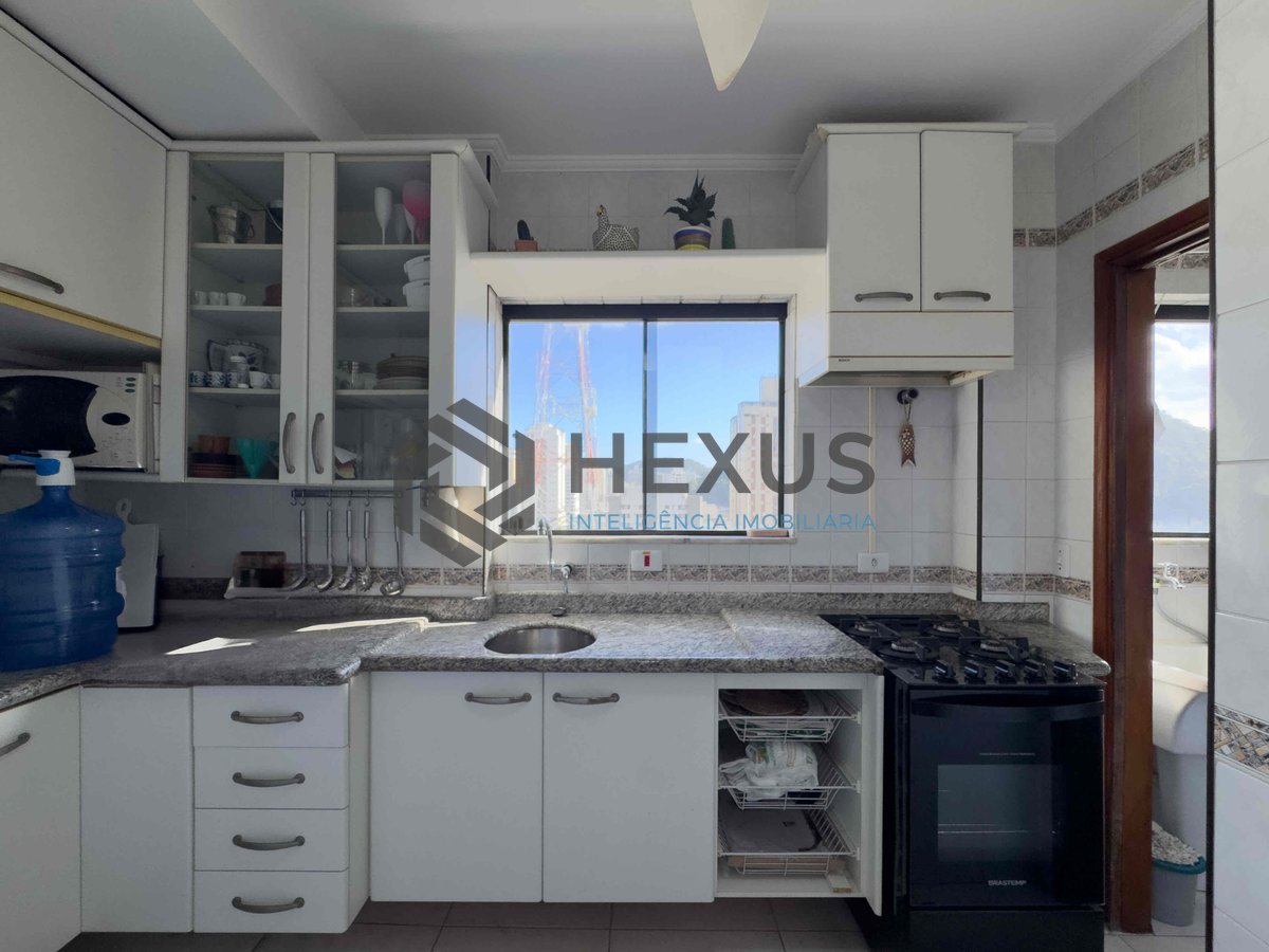 Foto 28 de Apartamento com varanda, vista mar, 2 quadras da Praia das Pitangueiras, Guaruja | Hexus Inteligência Imobiliária