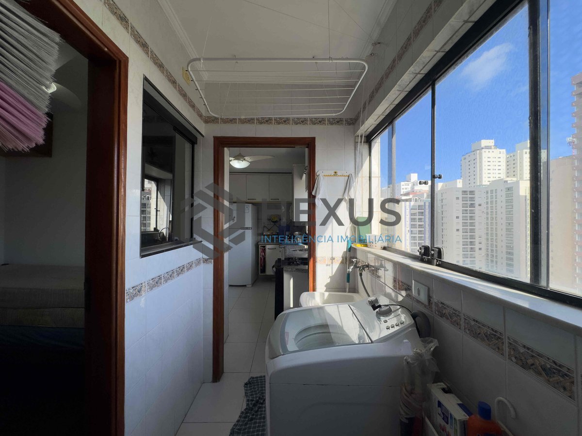 Foto 32 de Apartamento com varanda, vista mar, 2 quadras da Praia das Pitangueiras, Guaruja | Hexus Inteligência Imobiliária