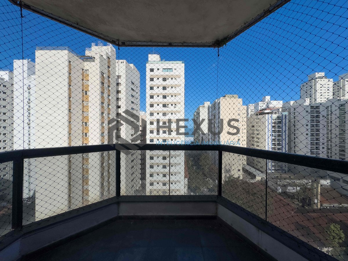 Foto 8 de Apartamento com varanda, vista mar, 2 quadras da Praia das Pitangueiras, Guaruja | Hexus Inteligência Imobiliária
