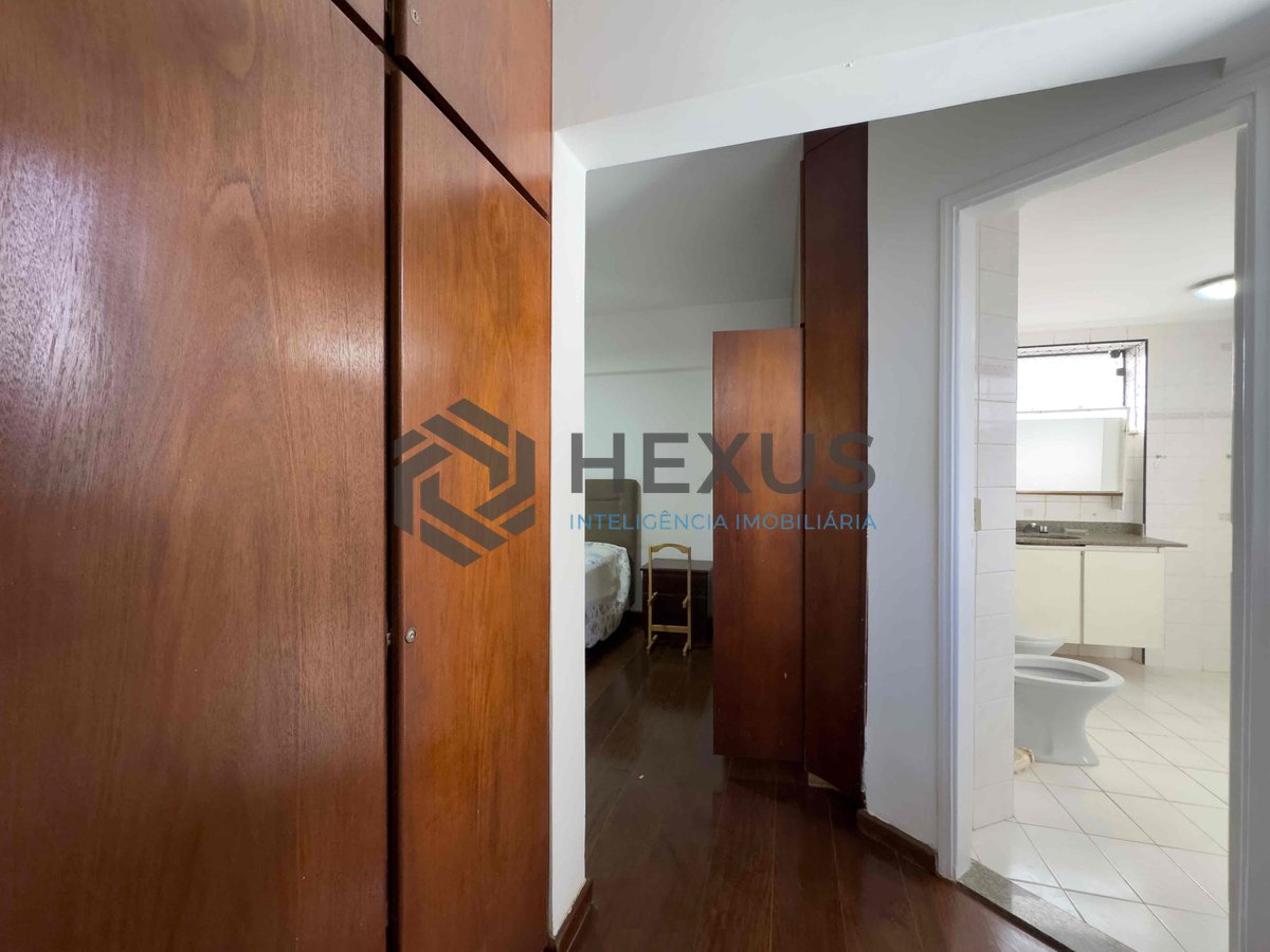 Foto 14 de Apartamento com varanda, lazer, duas quadras da Praia das Pitangueiras, Guaruja | Hexus Inteligência Imobiliária