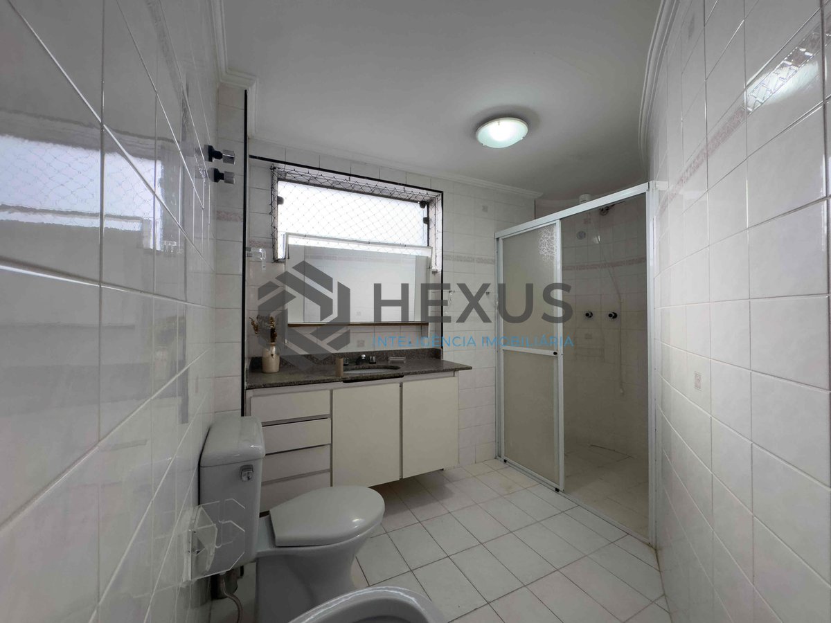 Foto 18 de Apartamento com varanda, lazer, duas quadras da Praia das Pitangueiras, Guaruja | Hexus Inteligência Imobiliária
