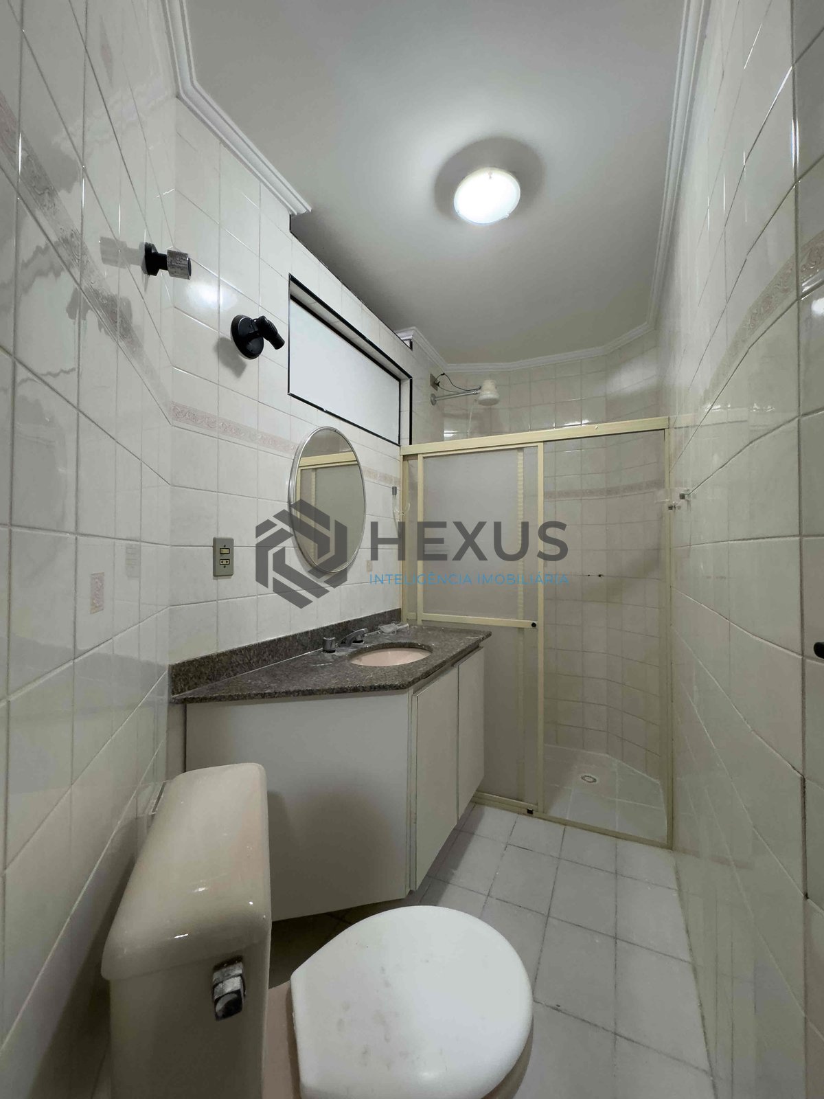 Foto 26 de Apartamento com varanda, lazer, duas quadras da Praia das Pitangueiras, Guaruja | Hexus Inteligência Imobiliária