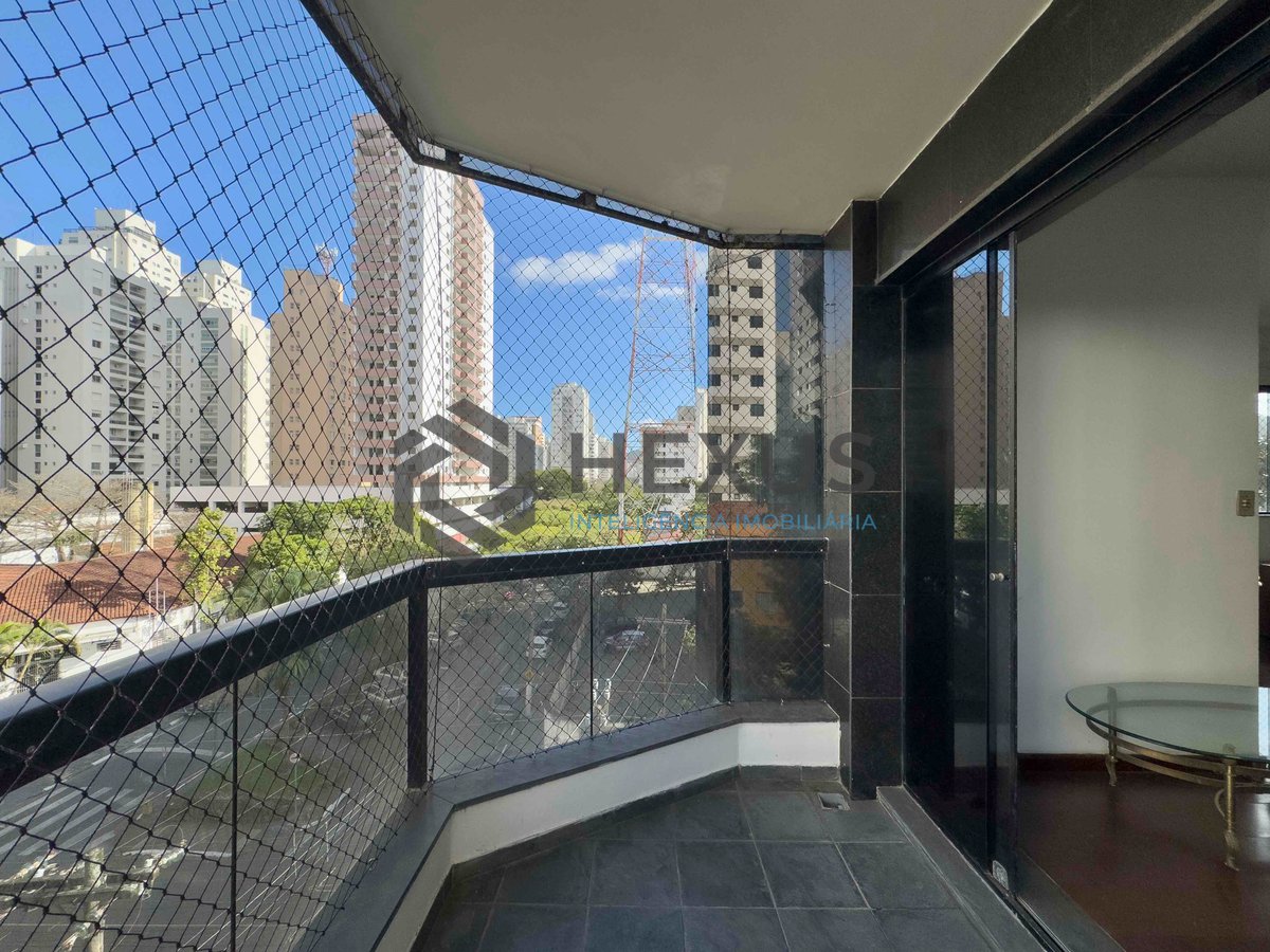 Foto 5 de Apartamento com varanda, lazer, duas quadras da Praia das Pitangueiras, Guaruja | Hexus Inteligência Imobiliária