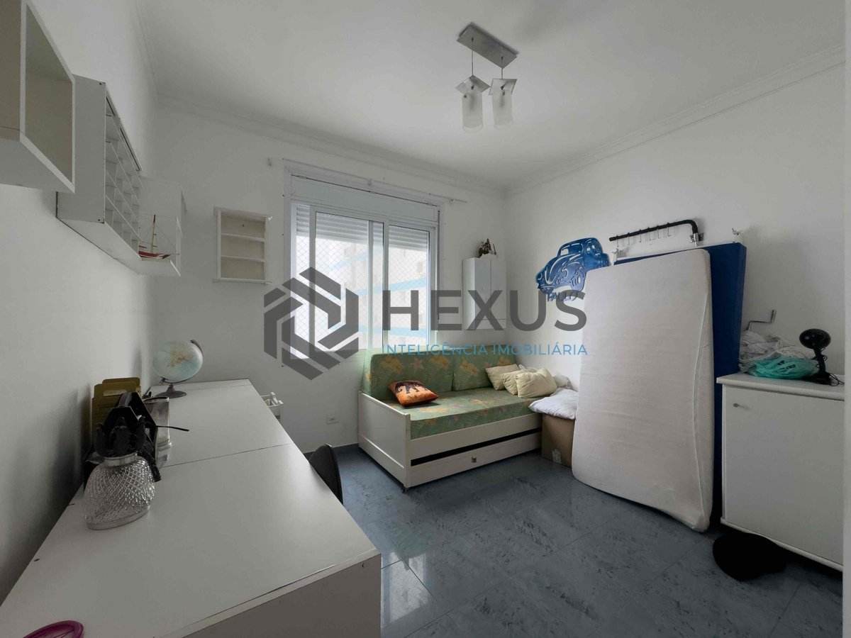 Foto 15 de Apartamento com varanda e vista mar na beira mar da Praia das Pitangueiras, Guaruja