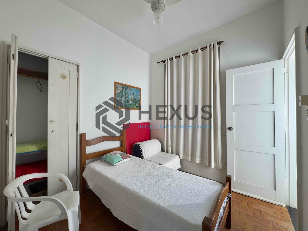 Foto 13 de Apartamento com varanda e vista mar a uma quadra da Praia das Pitangueiras de 2 quartos com 1 vaga, Guarujá-SP
