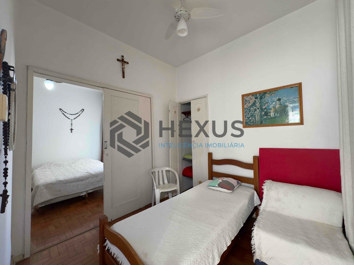 Foto 14 de Apartamento com varanda e vista mar a uma quadra da Praia das Pitangueiras de 2 quartos com 1 vaga, Guarujá-SP