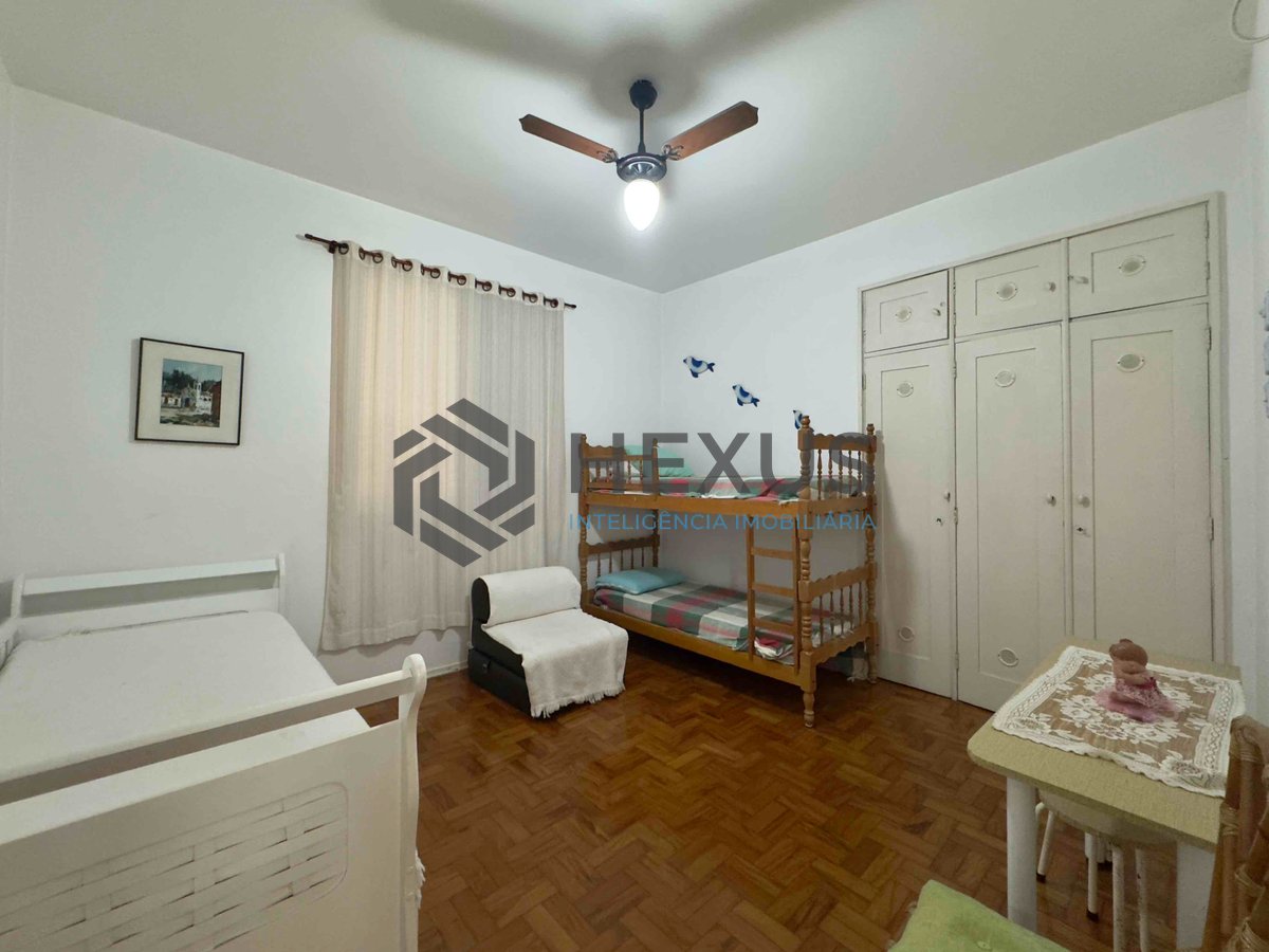 Foto 16 de Apartamento com varanda e vista mar a uma quadra da Praia das Pitangueiras de 2 quartos com 1 vaga, Guarujá-SP