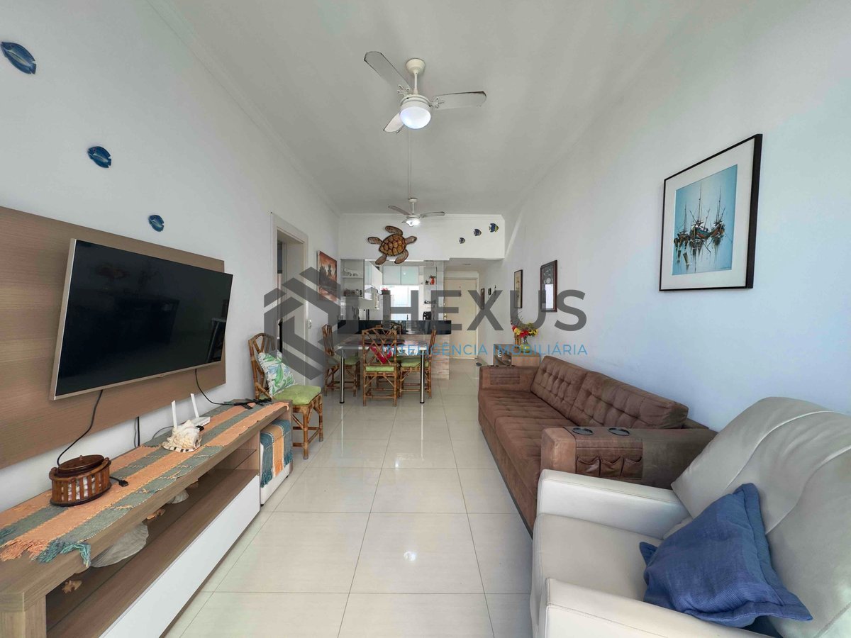 Foto 4 de Apartamento com varanda e vista mar a uma quadra da Praia das Pitangueiras de 2 quartos com 1 vaga, Guarujá-SP