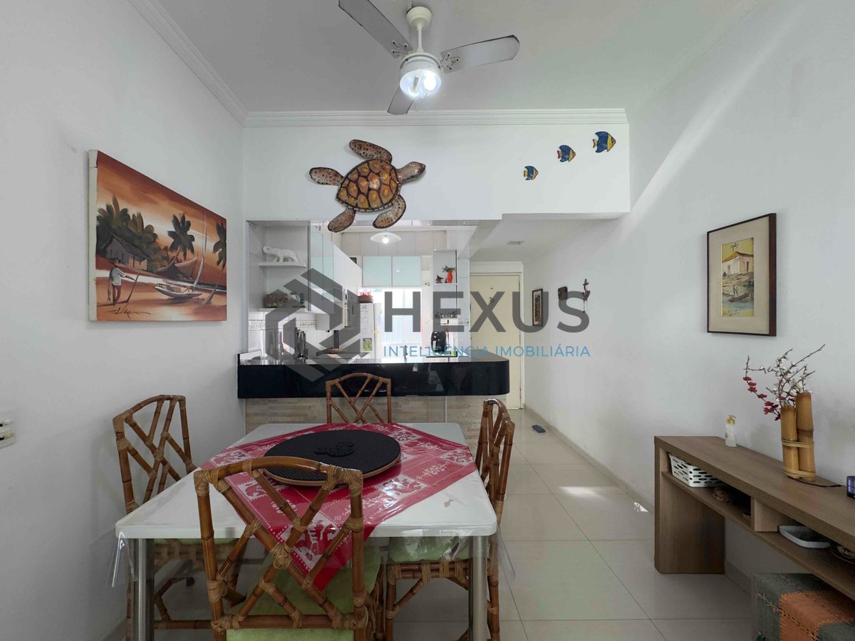 Foto 5 de Apartamento com varanda e vista mar a uma quadra da Praia das Pitangueiras de 2 quartos com 1 vaga, Guarujá-SP