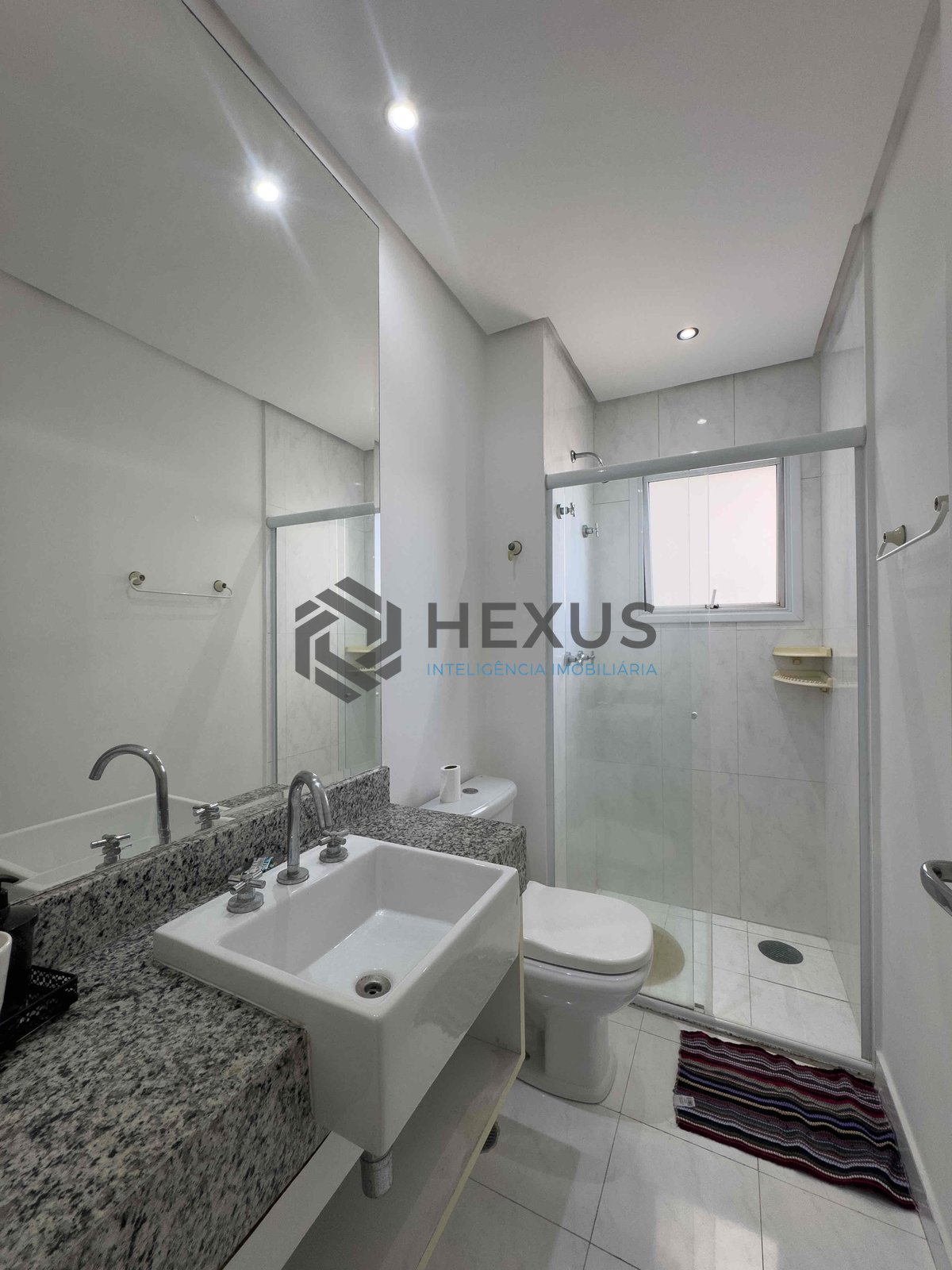 Foto 17 de Apartamento com varanda gourmet em prédio novo com lazer a uma quadra da Praia das Astúrias, Guaruja