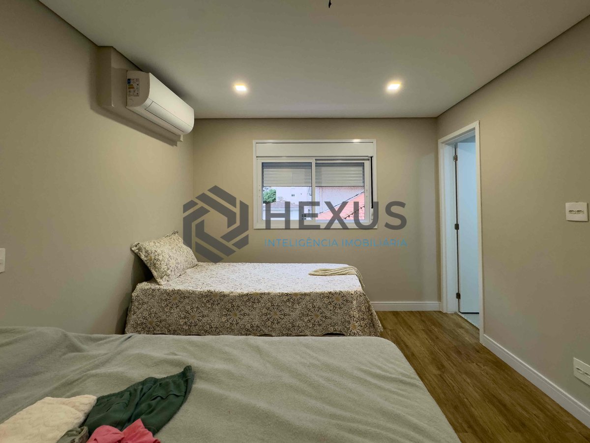 Foto 24 de Apartamento reformado com varanda gourmet e lazer na Praia das Pitangueiras, Guaruja