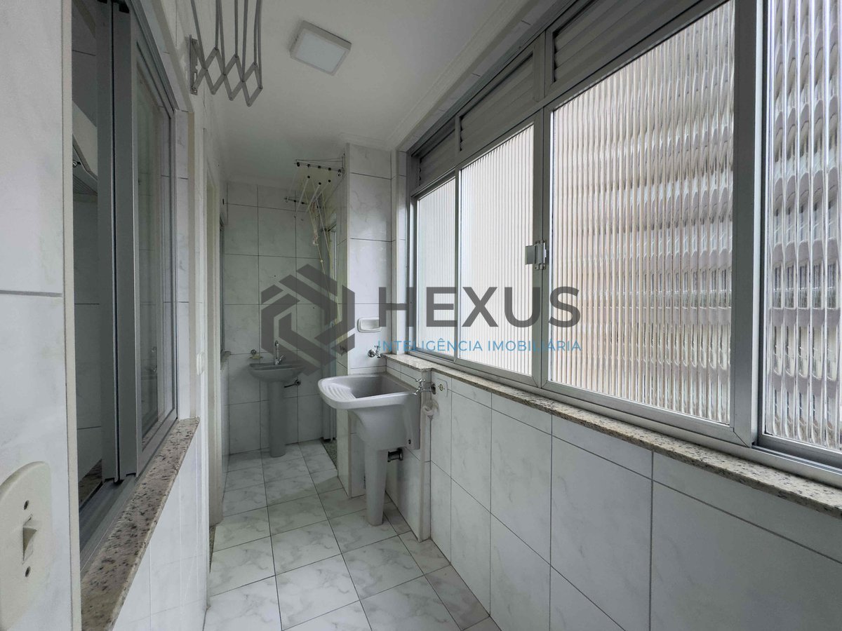 Foto 15 de Apartamento na Praia das Pitangueiras à venda de 2 quartos com 1 vaga, Guarujá-SP