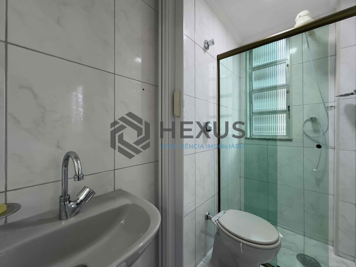 Foto 17 de Apartamento na Praia das Pitangueiras à venda de 2 quartos com 1 vaga, Guarujá-SP