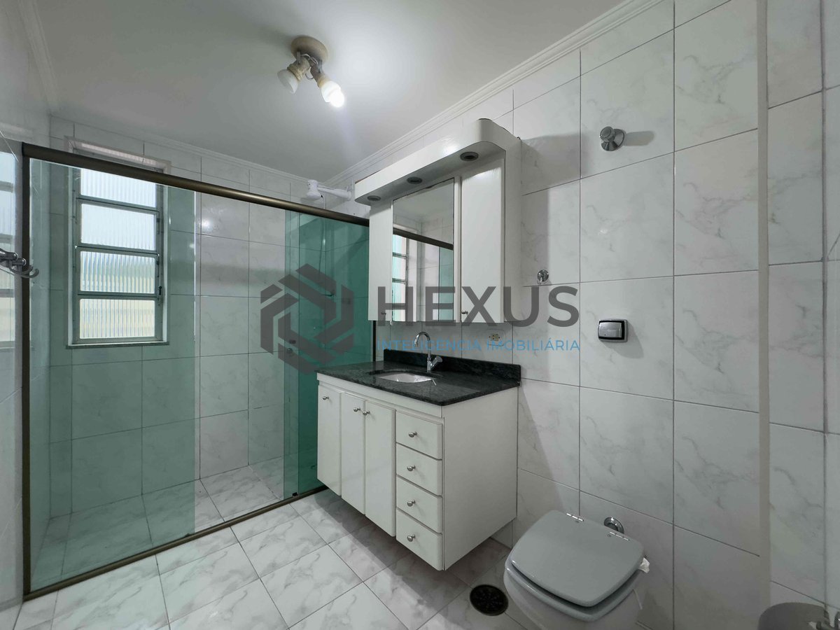 Foto 5 de Apartamento na Praia das Pitangueiras à venda de 2 quartos com 1 vaga, Guarujá-SP