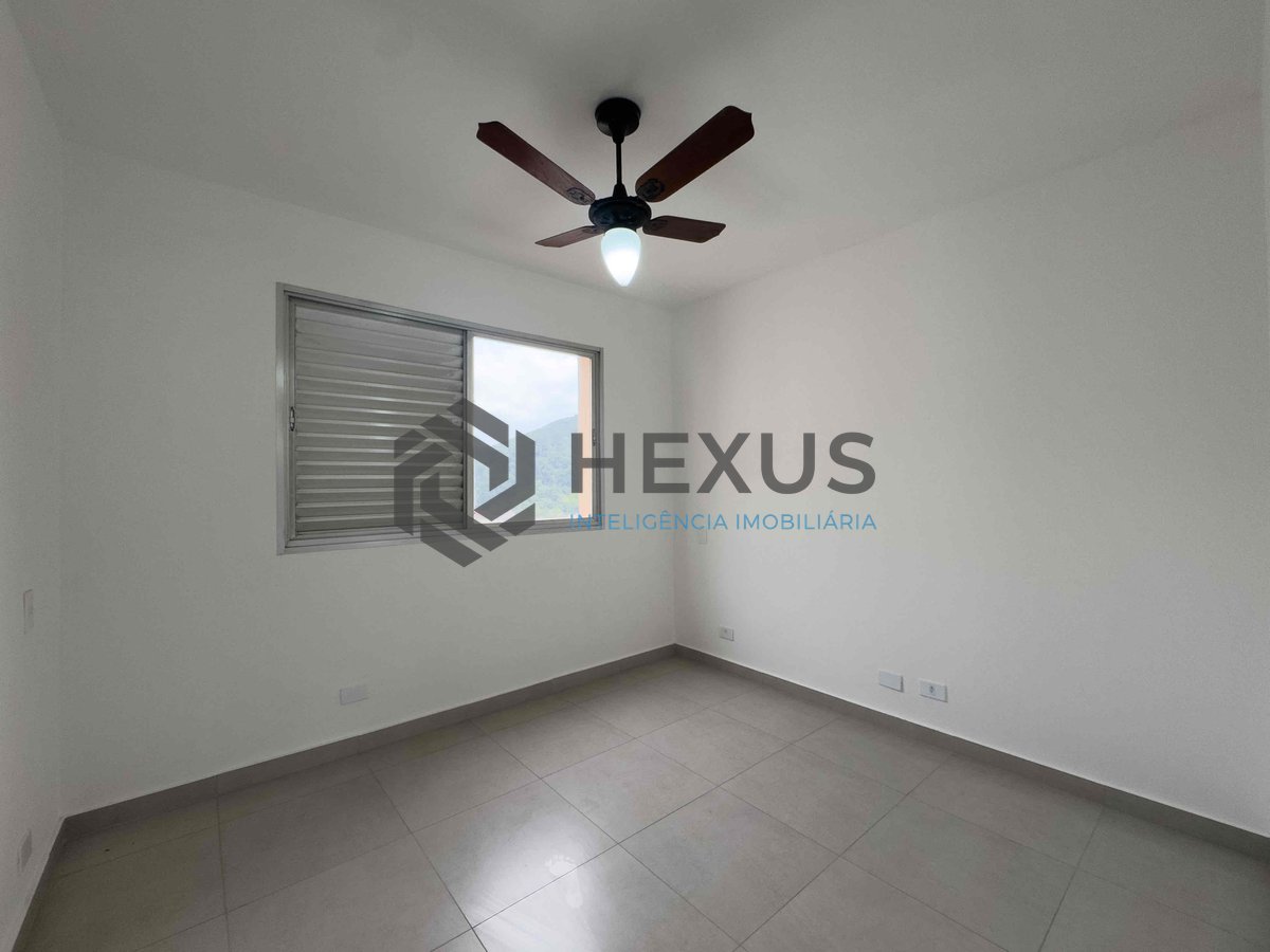 Foto 16 de Apartamento com varanda e vista livre a uma quadra da Praia das Pitangueiras de 3 quartos (1 suíte), 1 vaga, Guarujá-SP.