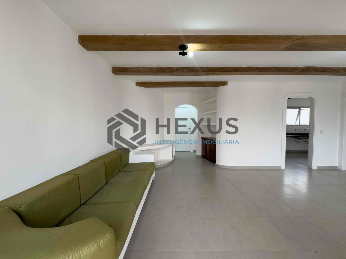 Foto 4 de Apartamento com varanda e vista livre a uma quadra da Praia das Pitangueiras de 3 quartos (1 suíte), 1 vaga, Guarujá-SP.