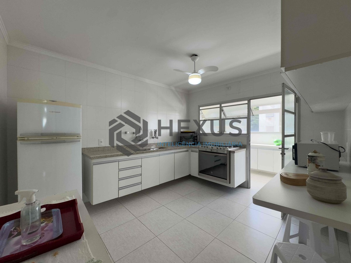 Foto 29 de Apartamento com varanda e vista mar a uma quadra da Praia das Pitangueiras de 3 quartos (1 suíte), 2 vagas, Guarujá-SP