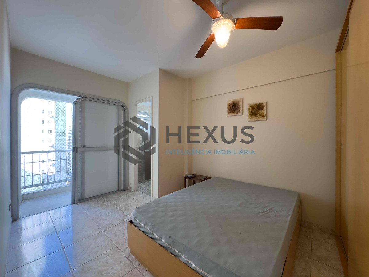 Foto 11 de Apartamento frente rua com varanda na Praia das Pitangueiras, Guaruja