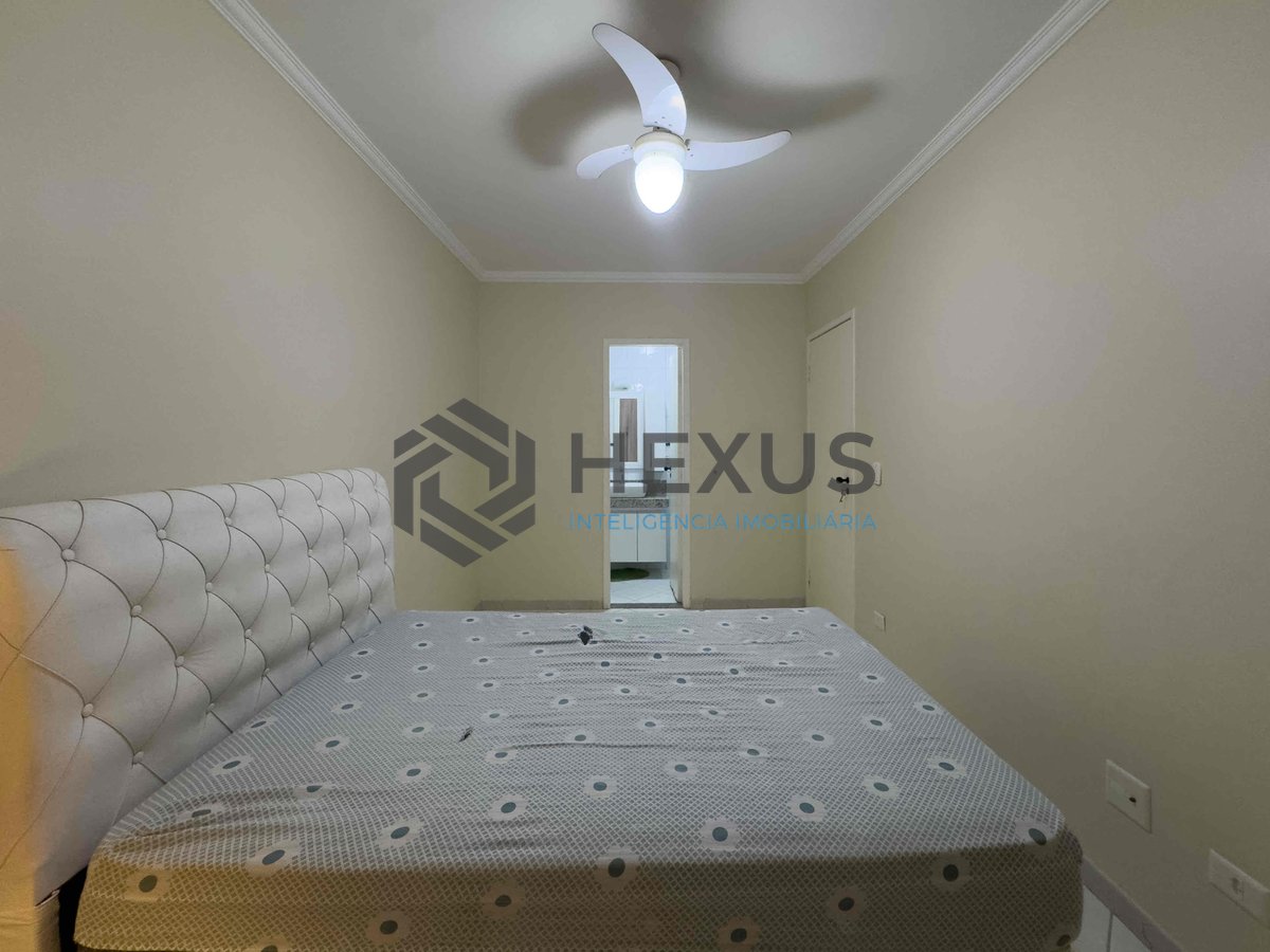 Foto 16 de Apartamento com varanda e vista mar em prédio com lazer a uma quadra da Praia das Pitangueiras, Guaruja