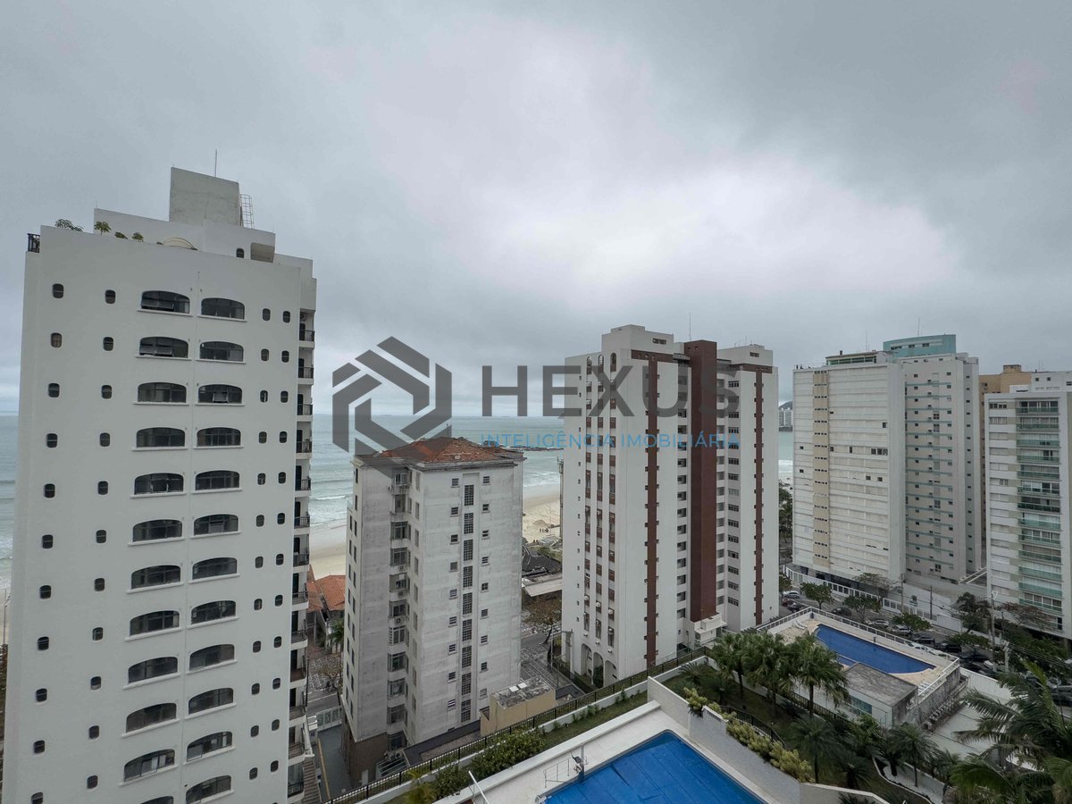 Foto 11 de Apartamento com varanda, vista mar e lazer na quadra-mar da Praia das Pitangueiras, Guaruja