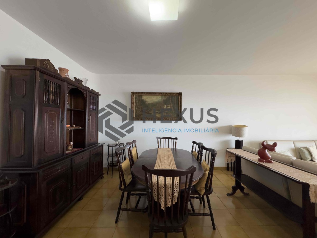 Foto 7 de Apartamento com varanda, vista mar e lazer na quadra-mar da Praia das Pitangueiras, Guaruja