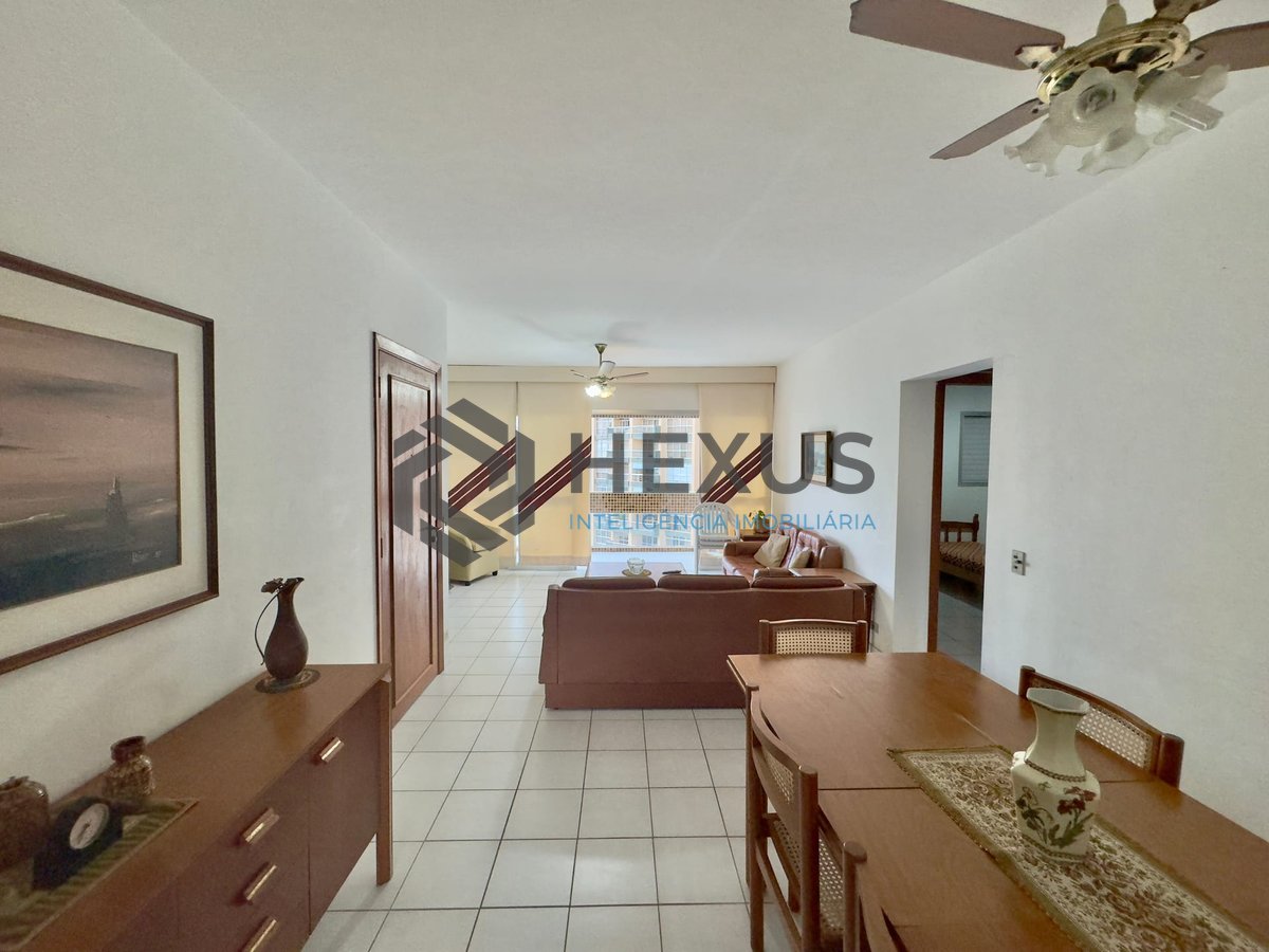 Foto 11 de Apartamento com varanda vista mar e lazer na beira mar da Praia das Pitangueiras, Guaruja