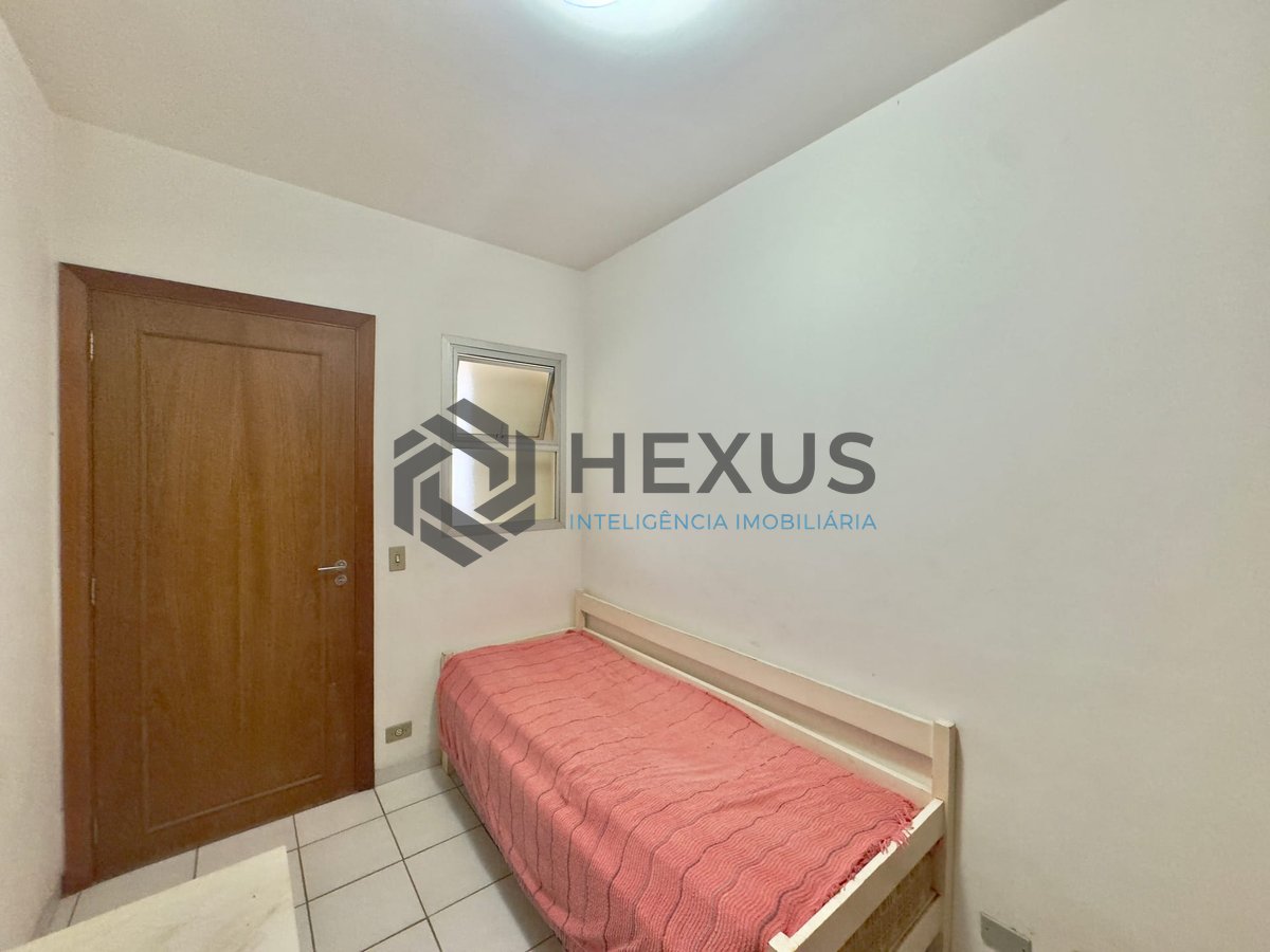 Foto 17 de Apartamento com varanda vista mar e lazer na beira mar da Praia das Pitangueiras, Guaruja
