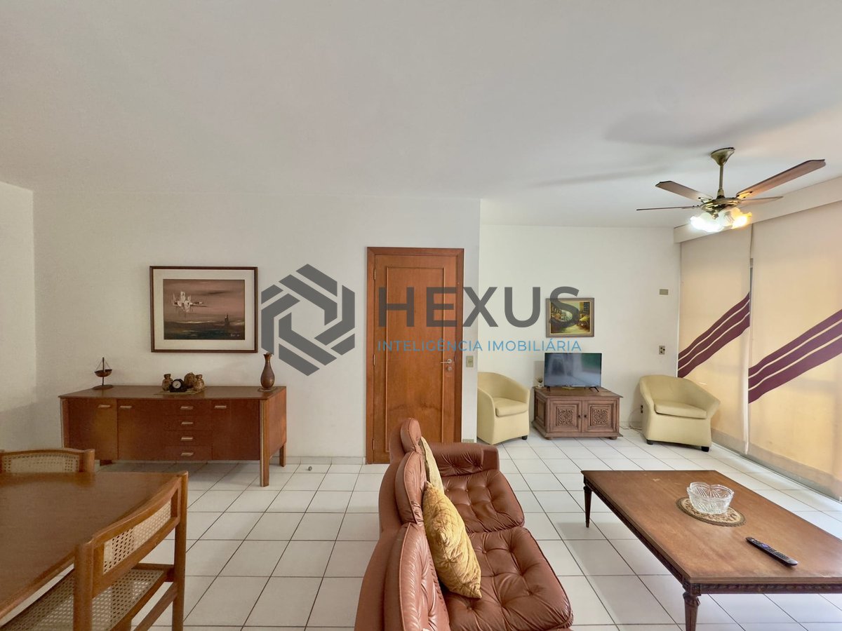 Foto 4 de Apartamento com varanda vista mar e lazer na beira mar da Praia das Pitangueiras, Guaruja