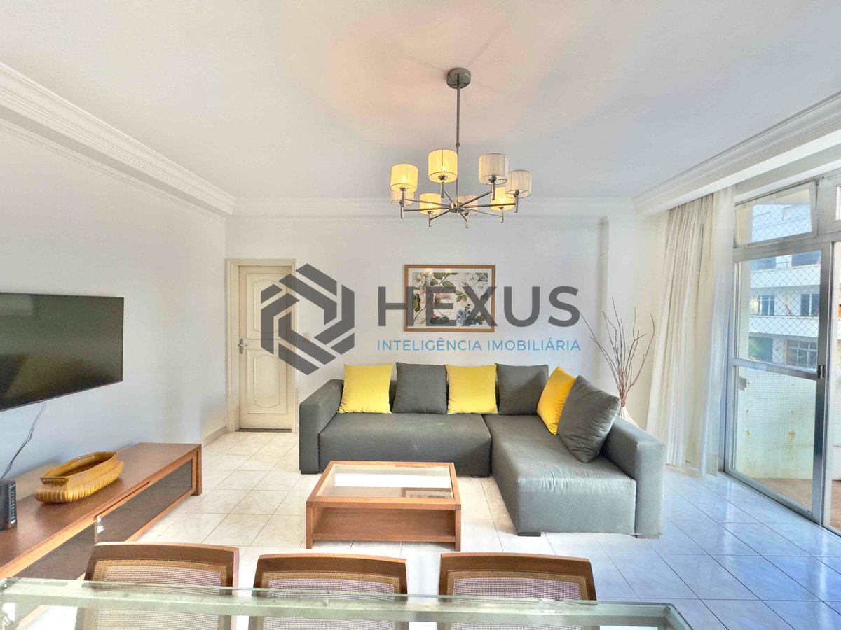 Foto 6 de Apartamento com varanda e vista mar na quadra-mar da Praia das Pitangueiras, Guaruja