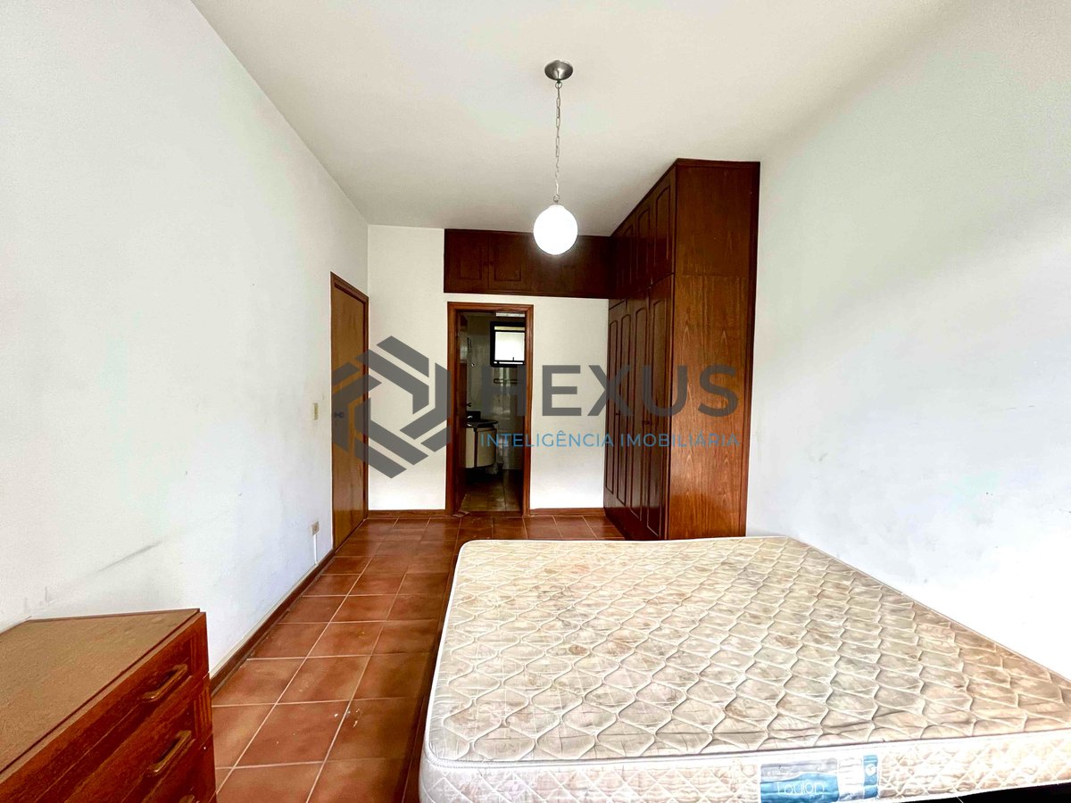 Foto 16 de Apartamento com varanda e vista mar na beira mar da Praia das Pitangueiras, Guaruja