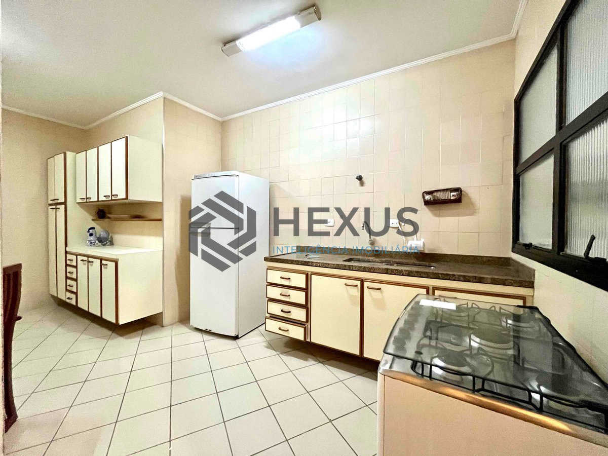 Foto 21 de Apartamento beira mar com varanda e vista mar na Praia das Pitangueiras, Guaruja | Hexus