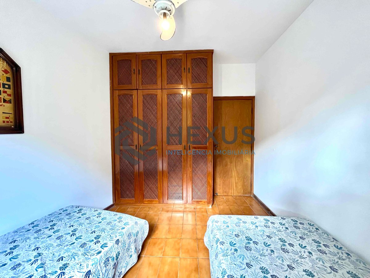 Foto 9 de Apartamento beira mar com varanda e vista mar na Praia das Pitangueiras, Guaruja | Hexus
