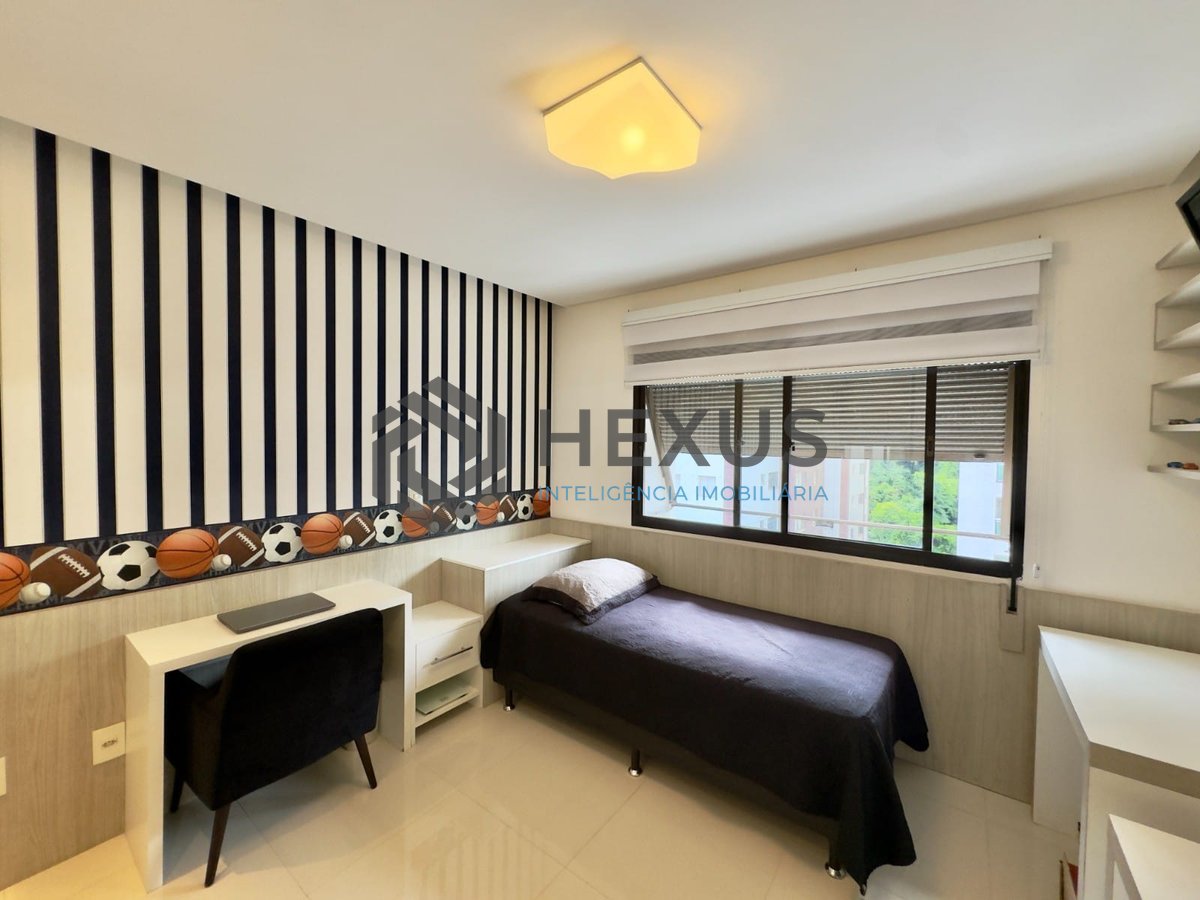 Foto 25 de Apartamento reformado e mobiliado com varanda e lazer a duas quadras da Praia das Pitanguerais, Guaruja
