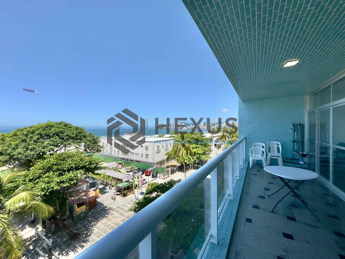 Foto 14 de Apartamento frente mar com varanda e vista mar na Praia das Pitangueira, Guaruja