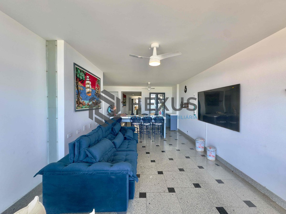 Foto 5 de Apartamento frente mar com varanda e vista mar na Praia das Pitangueira, Guaruja