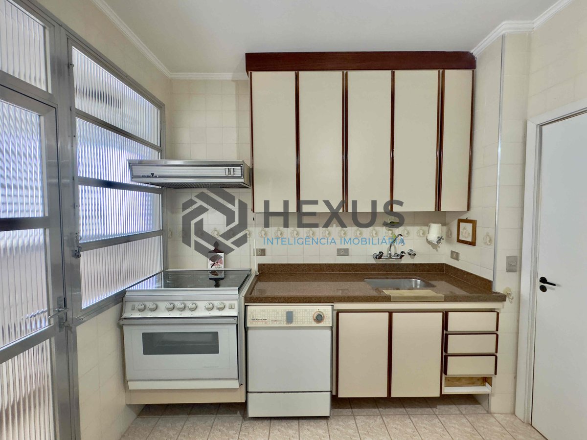 Foto 47 de Apartamento frente mar com varanda e vista mar na Praia das Pitangueira, Guaruja