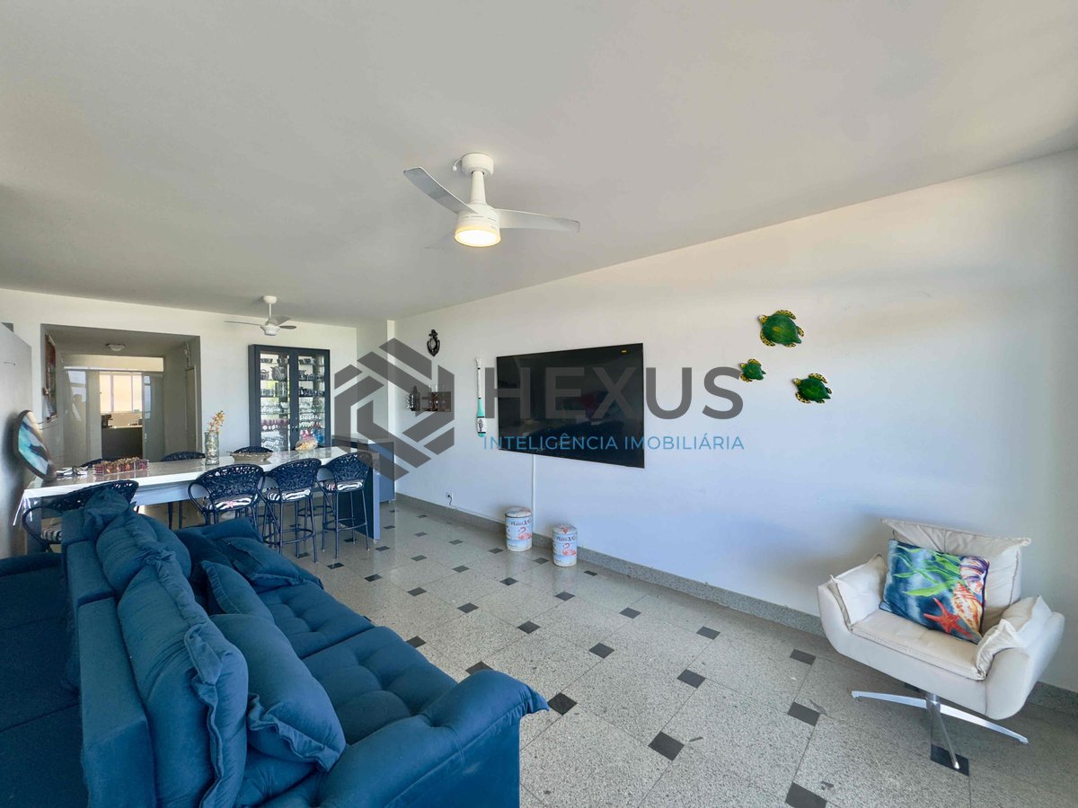 Foto 9 de Apartamento frente mar com varanda e vista mar na Praia das Pitangueira, Guaruja