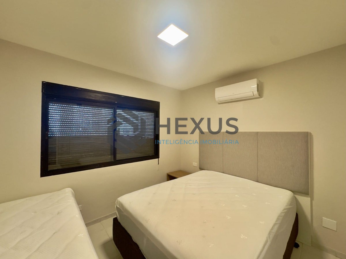 Foto 11 de Apartamento com varanda e lazer na Praia das Pitangueiras, Guaruja