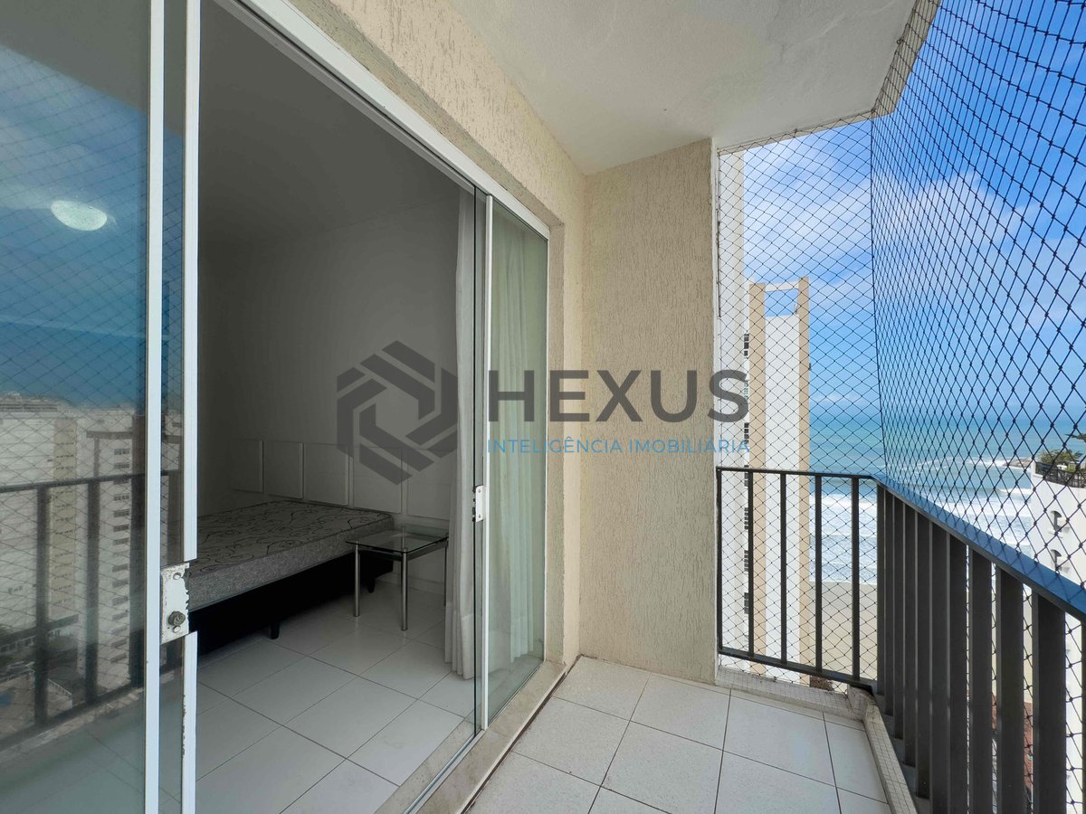 Foto 11 de Apartamento com varanda e vista mar na quadra mar da Praia das Pitangueiras, Guaruja - Hexus